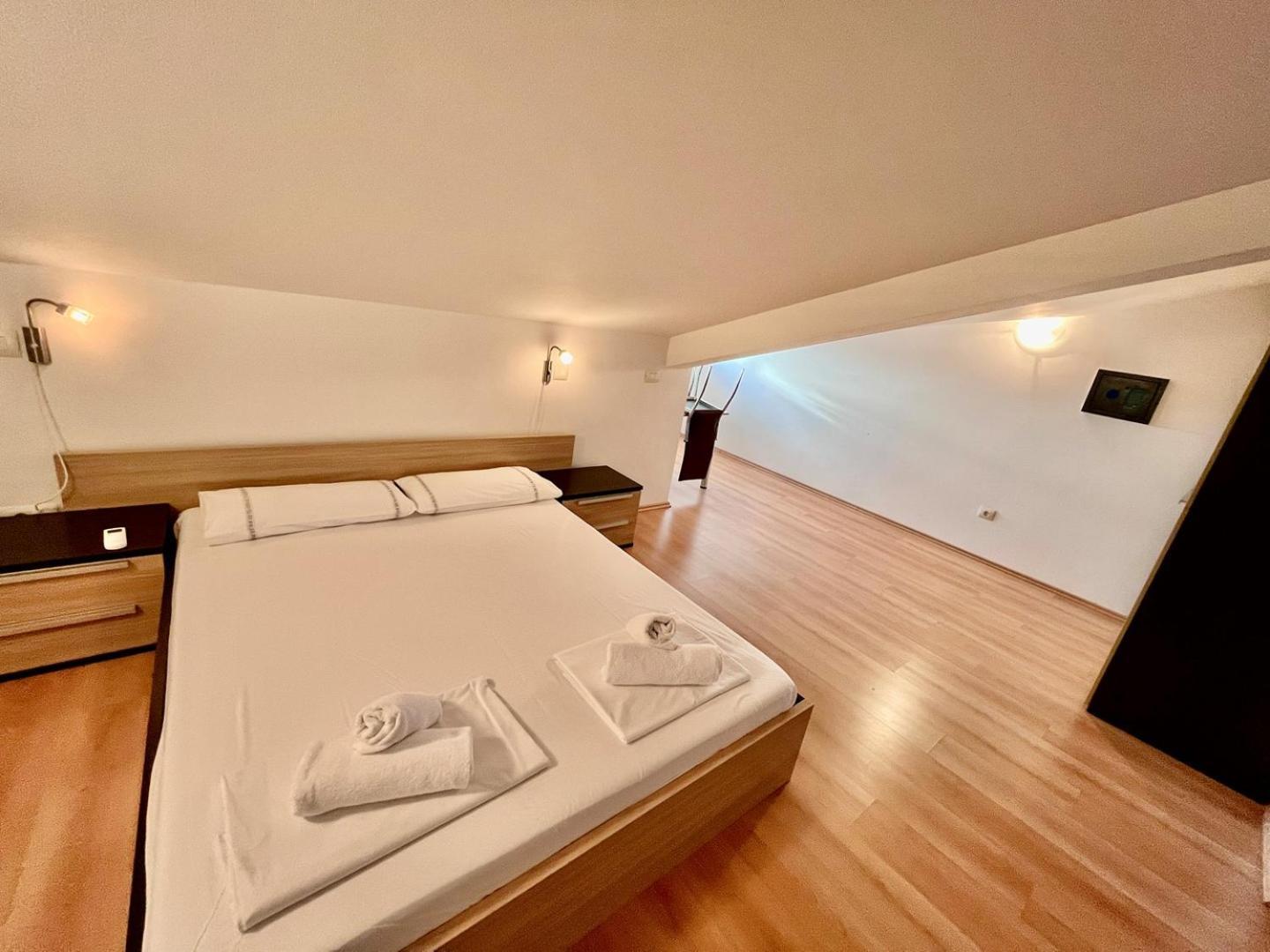 Fineda Grande Apartments Porec Exterior photo